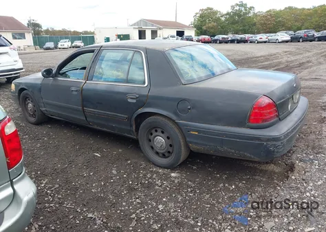 2011 Ford Crown Victoria Commercial Long Wheelbase z USA, uszkodzony, nr VIN 2FABP7AV1BX179196